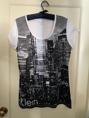 Calvin Klein Black & White City Skyline Short Sleeve Tee